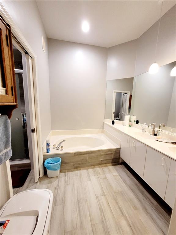 LOMBARDY - Residential