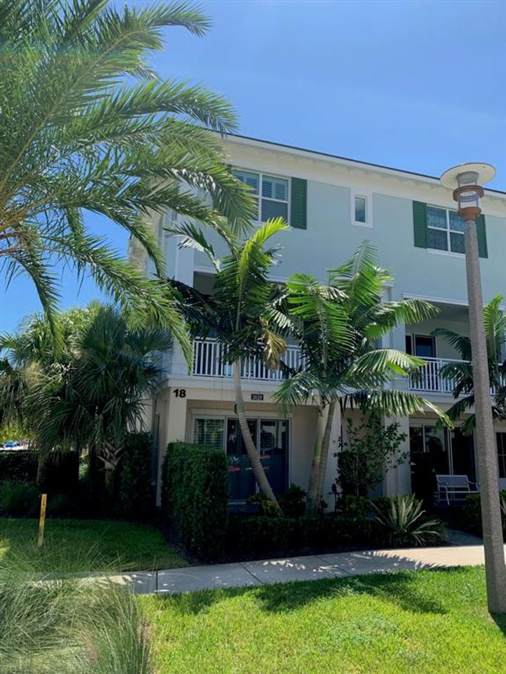 Photo of 3028 Franklin Place, Palm Beach Gardens, FL 33418 (MLS # R10739840)