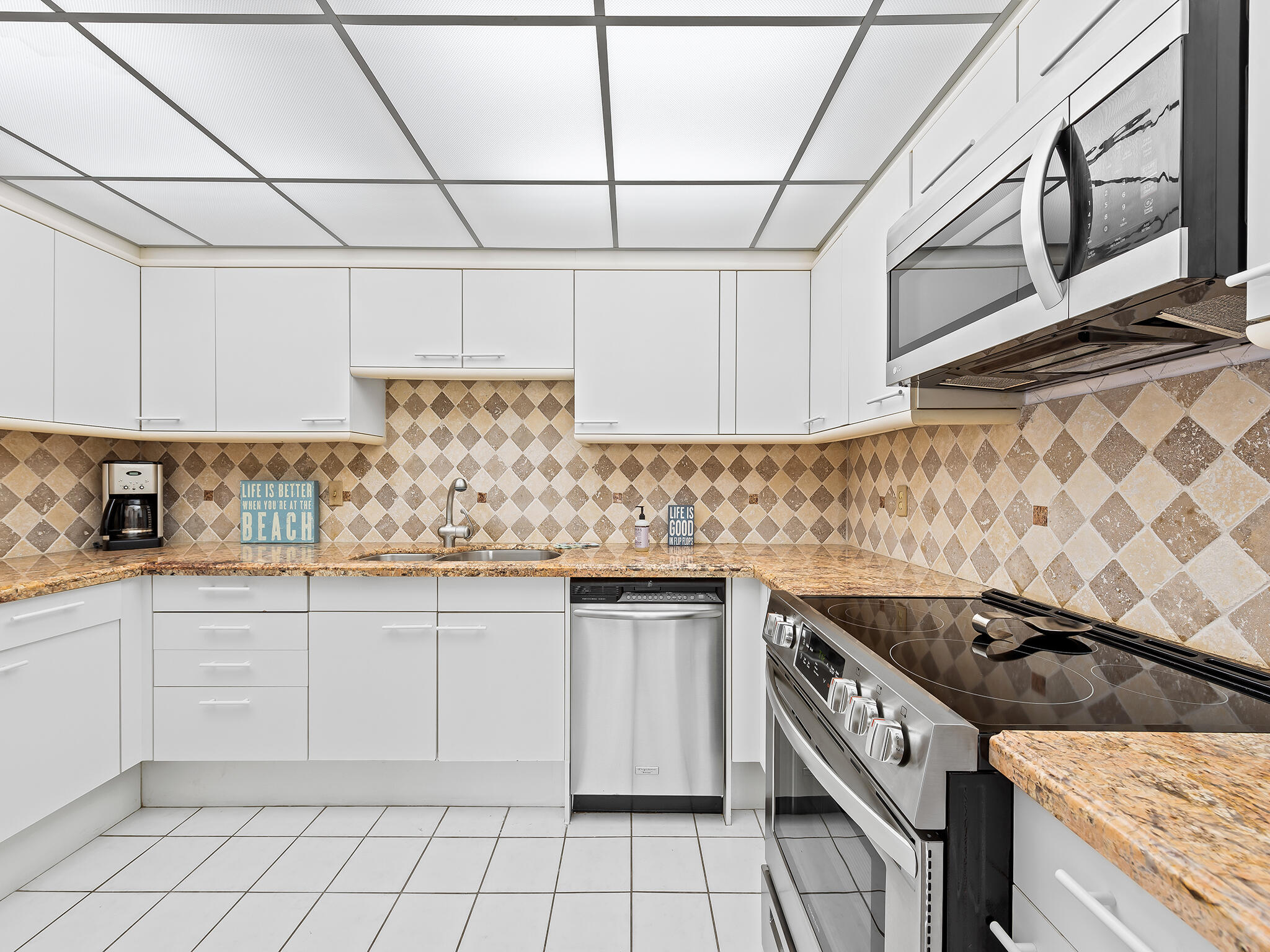 CASUARINA CONDO - Residential