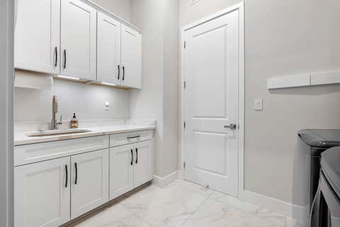 Tiny photo for 7885 Ironwood Way, Parkland, FL 33067 (MLS # B26049435)
