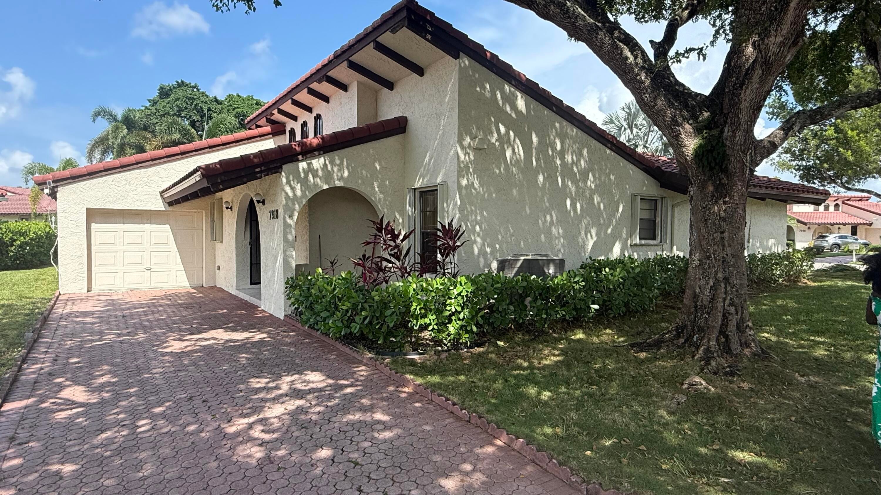 7918 HIBISCUS Circle 59