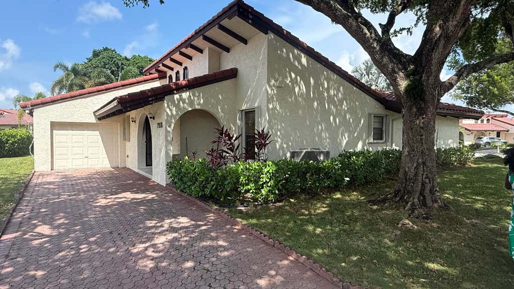 Photo of 7918 HIBISCUS Circle #59, Tamarac, FL 33321 (MLS # B26068366)