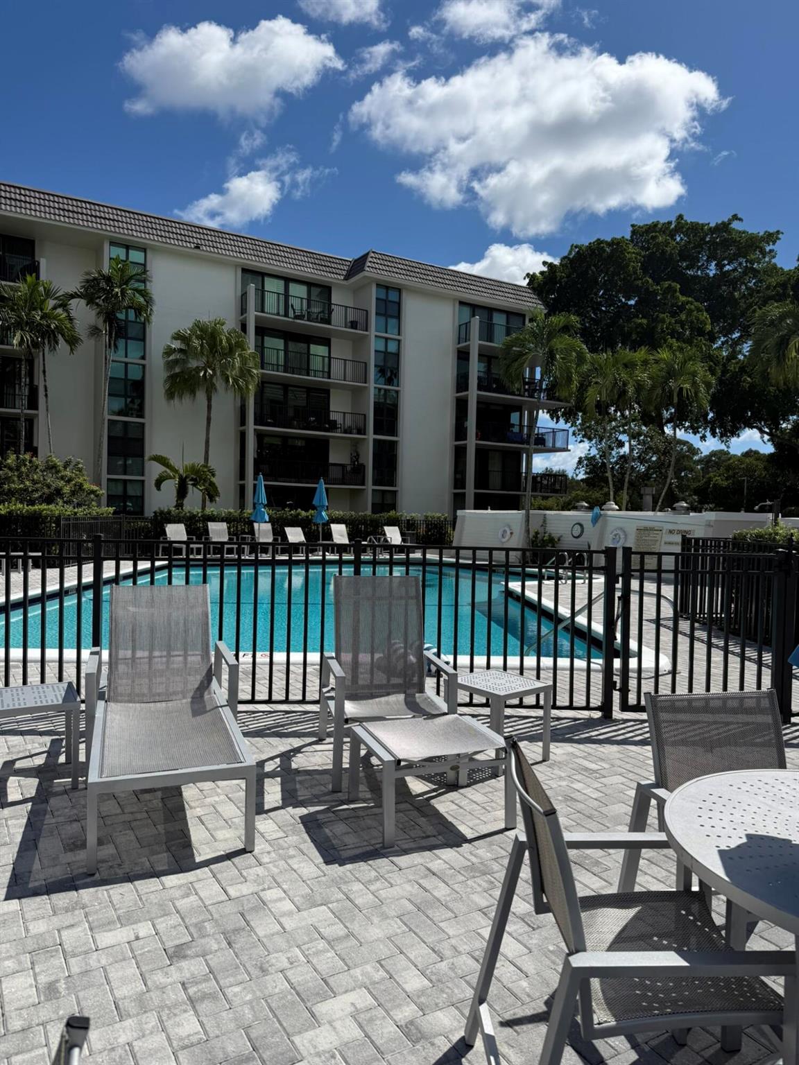 RIVER REACH CONDOMINIUM I - Residential