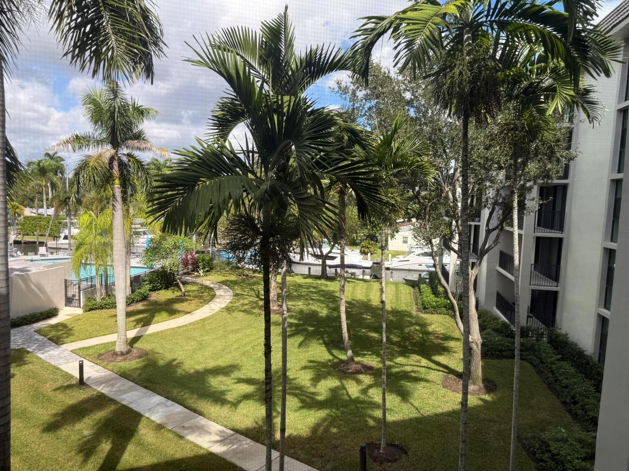 RIVER REACH CONDOMINIUM I - Residential