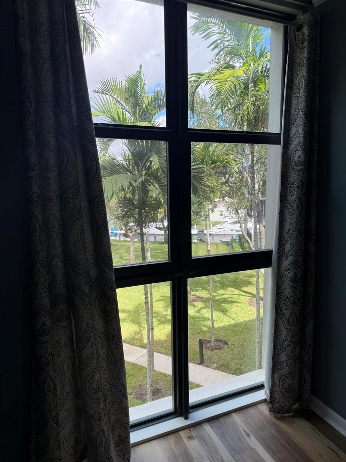 RIVER REACH CONDOMINIUM I - Residential