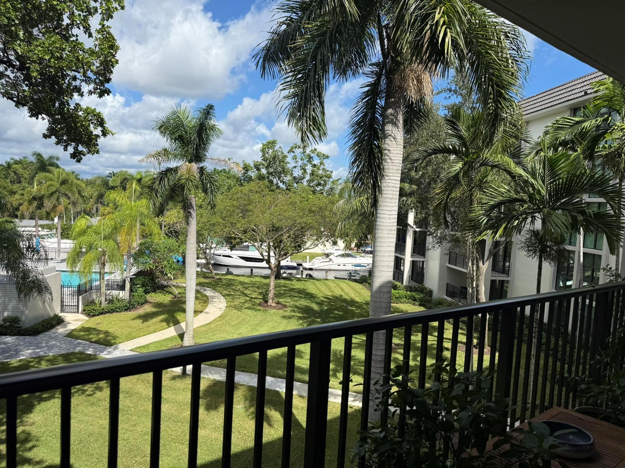 RIVER REACH CONDOMINIUM I - Residential