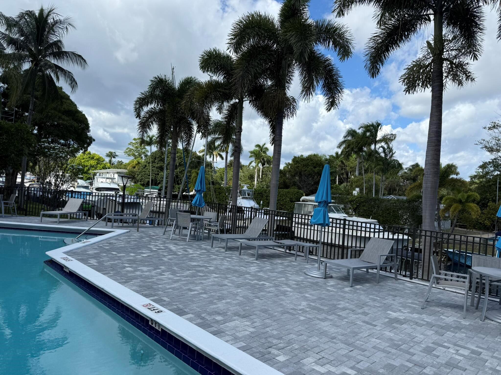 RIVER REACH CONDOMINIUM I - Residential