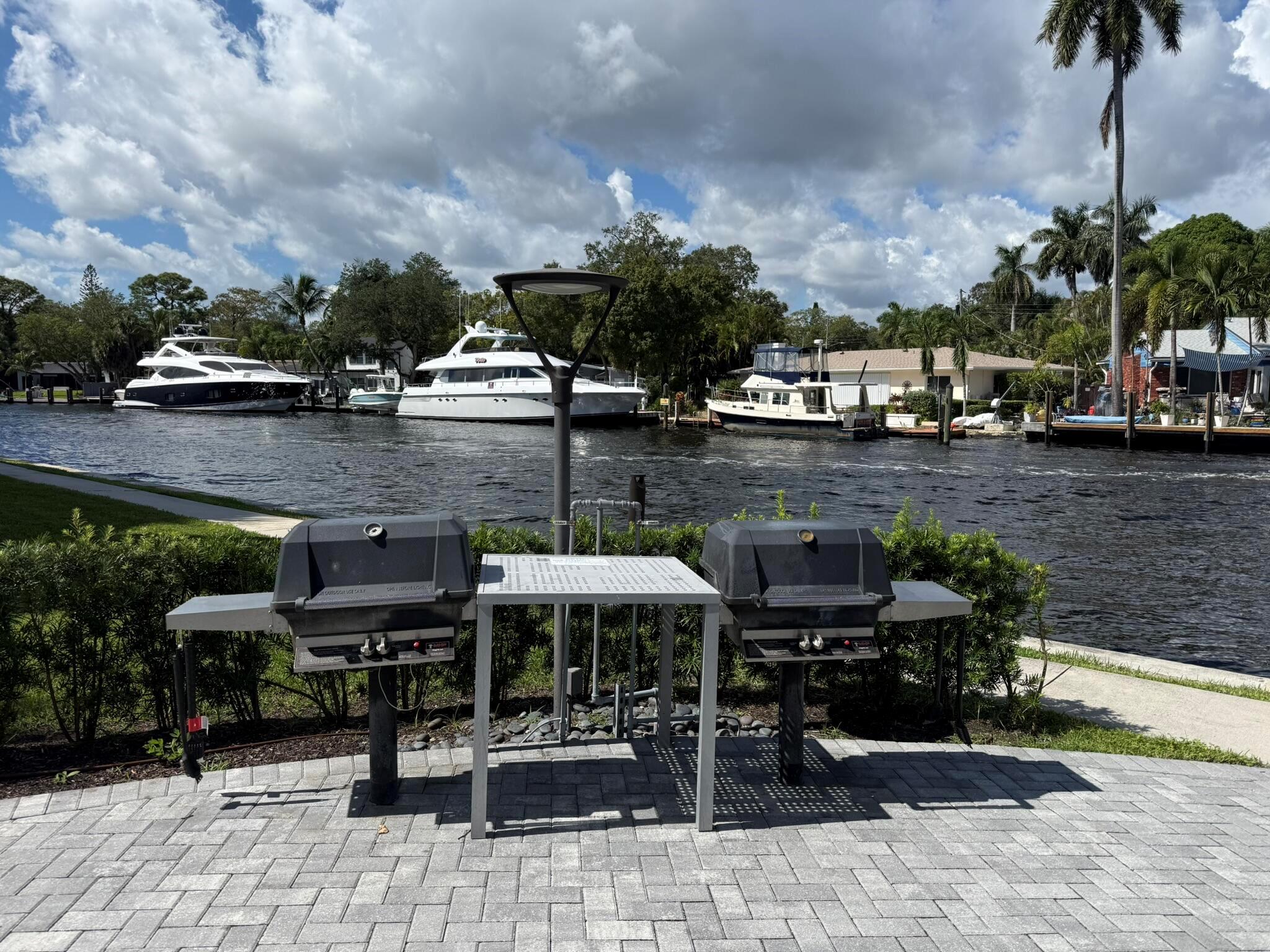 RIVER REACH CONDOMINIUM I - Residential