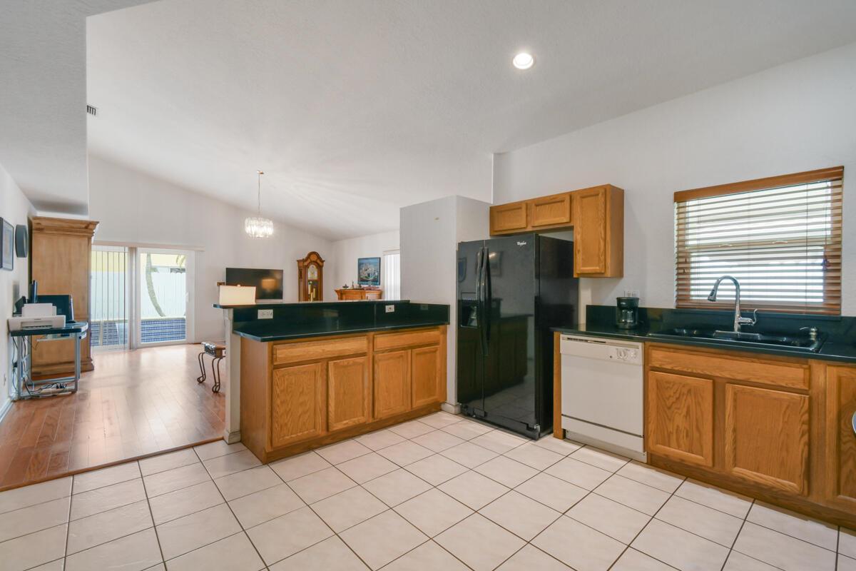 102 Pennock Landing Circle