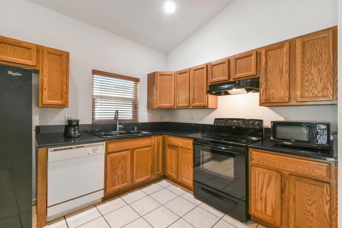 102 Pennock Landing Circle