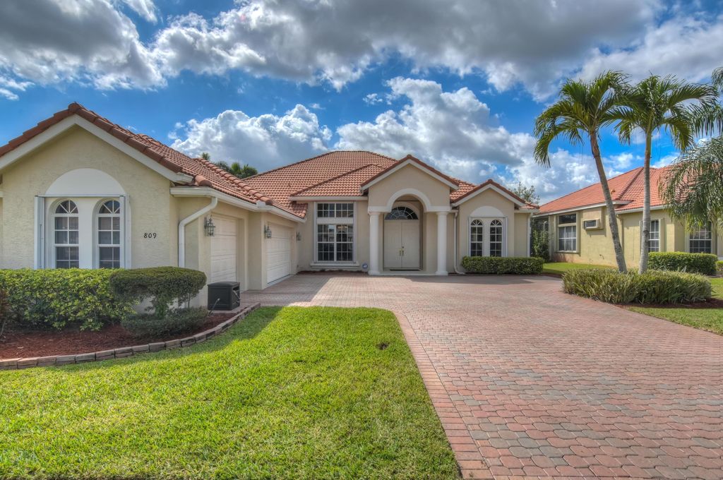 Photo of 809 SW Marsh Harbor Bay, Port Saint Lucie, FL 34986 (MLS # R10971187)