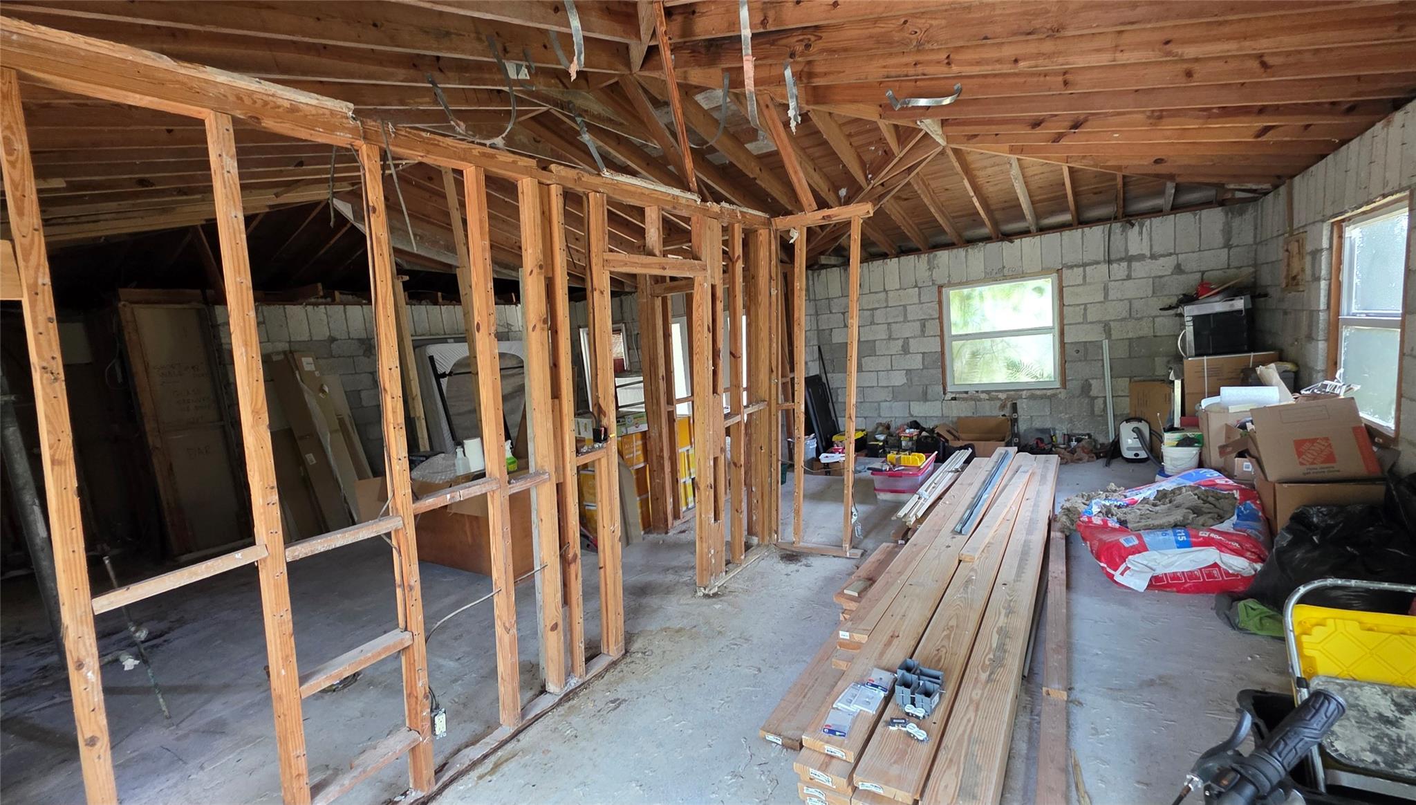 Poinsettia Heights - Residential