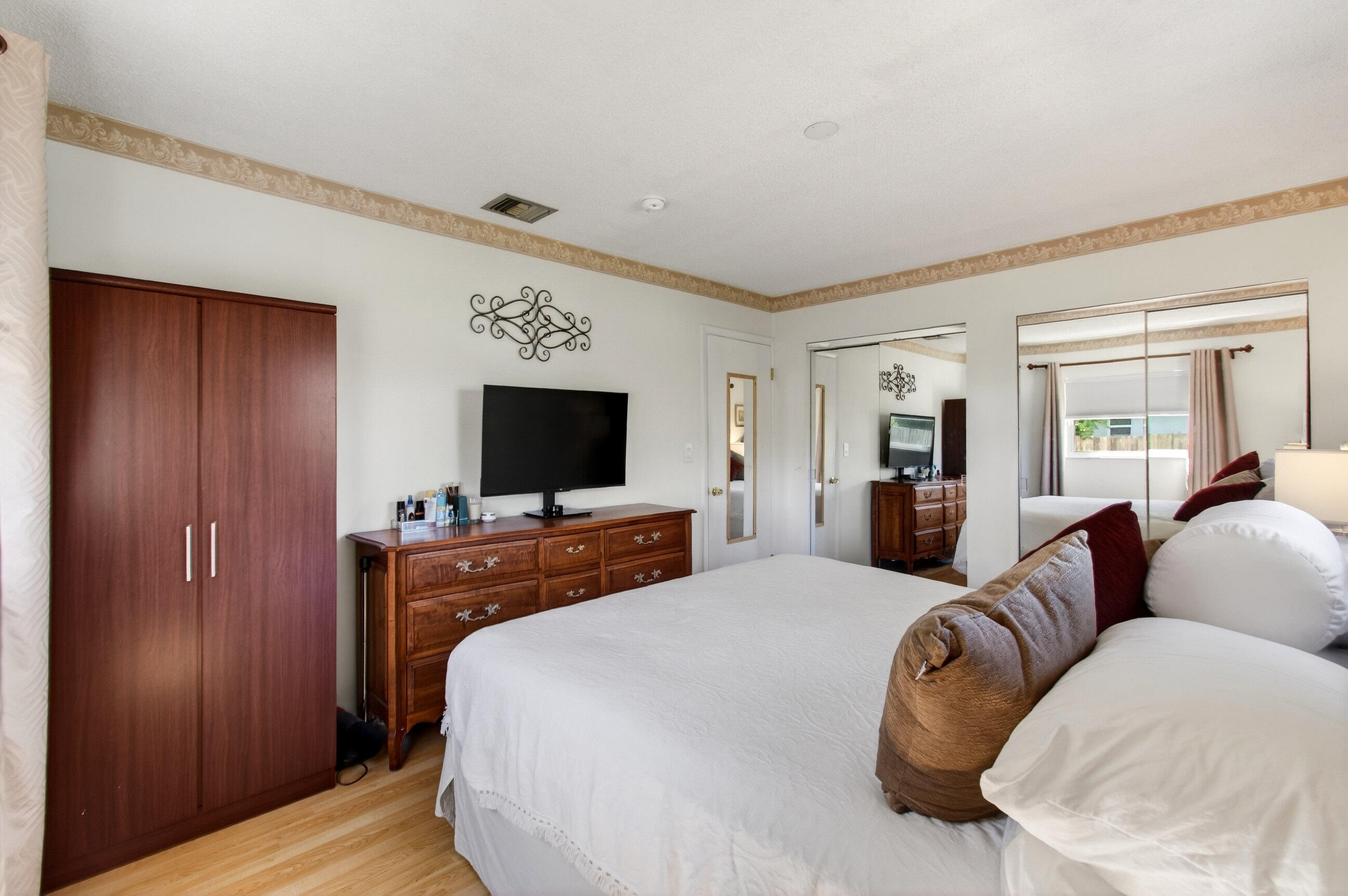 LAUREL HILLS 5TH ADD - Residential