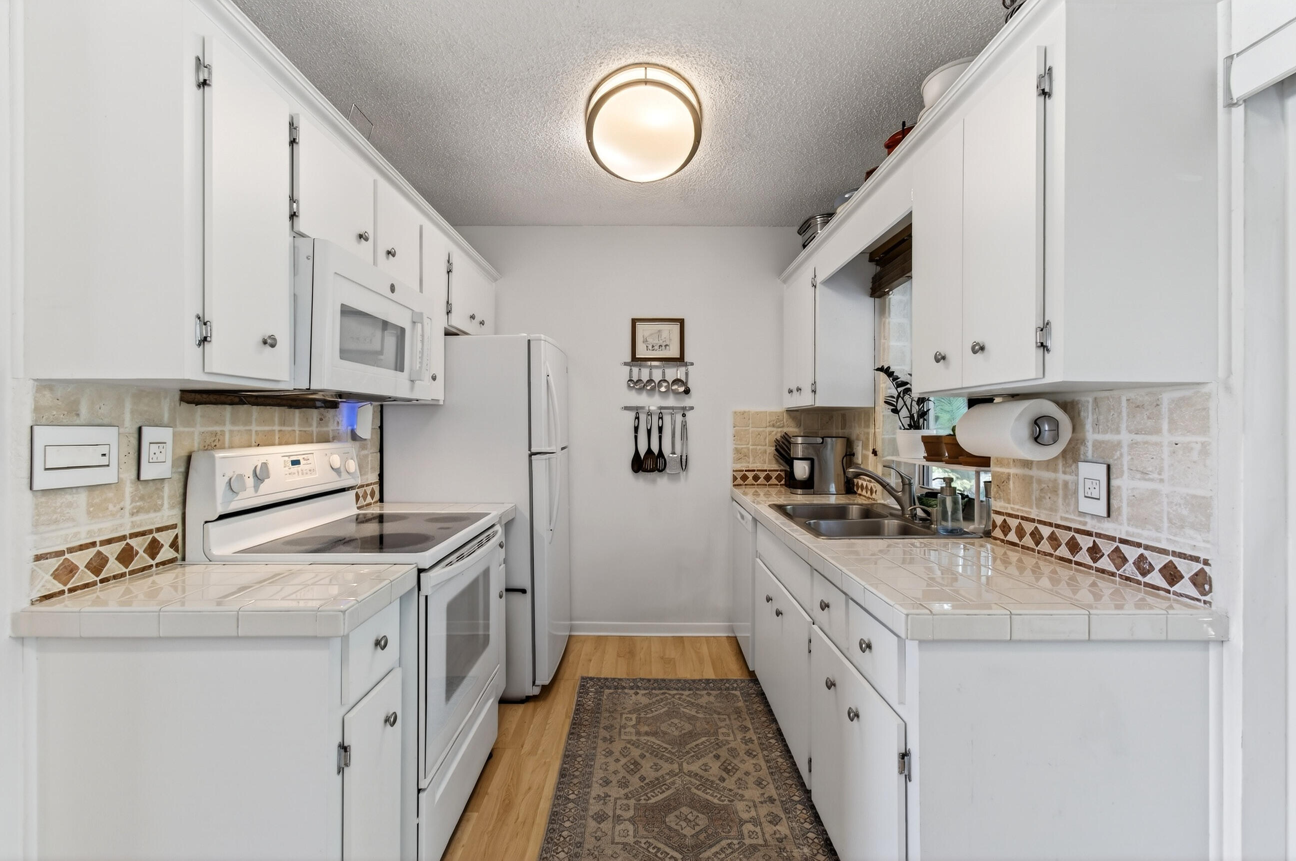 LAUREL HILLS 5TH ADD - Residential