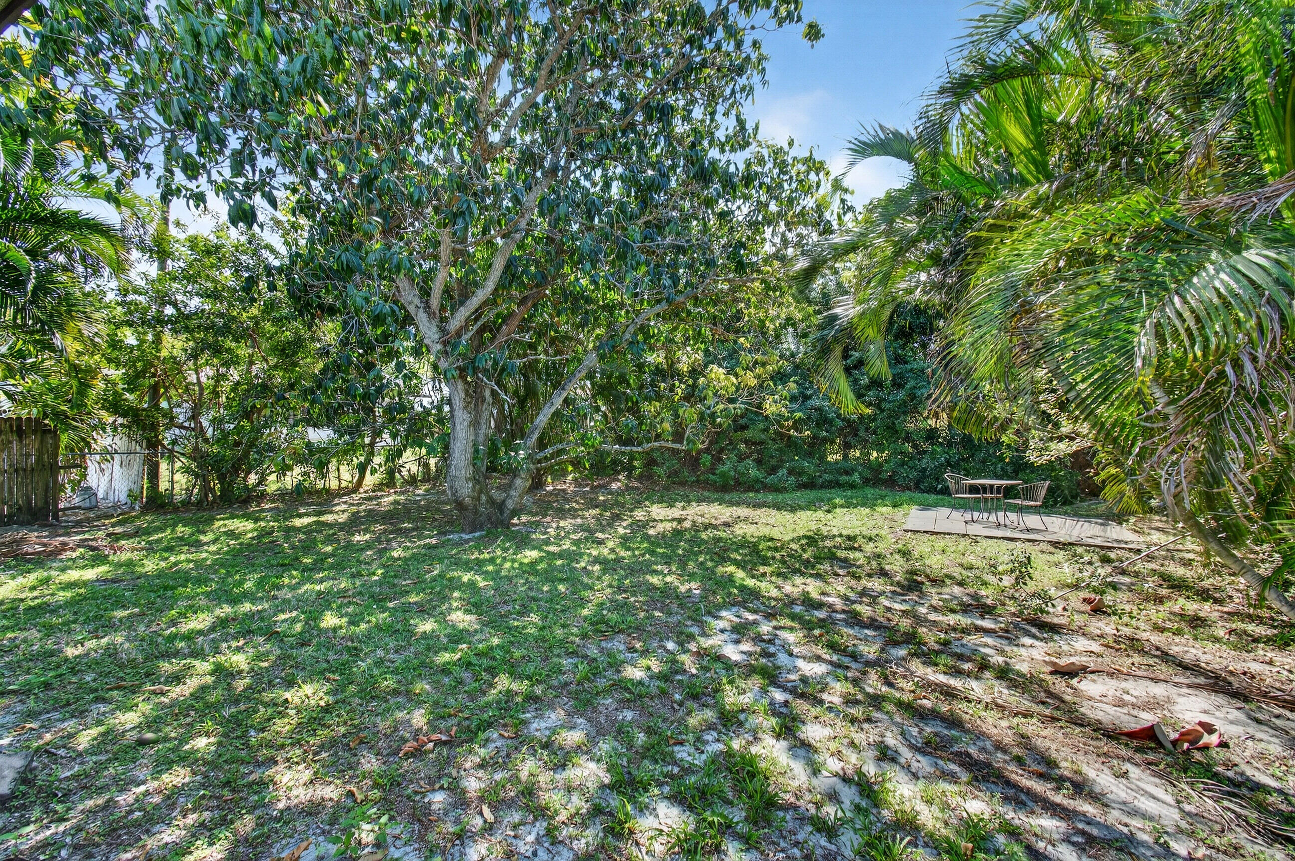 LAUREL HILLS 5TH ADD - Residential