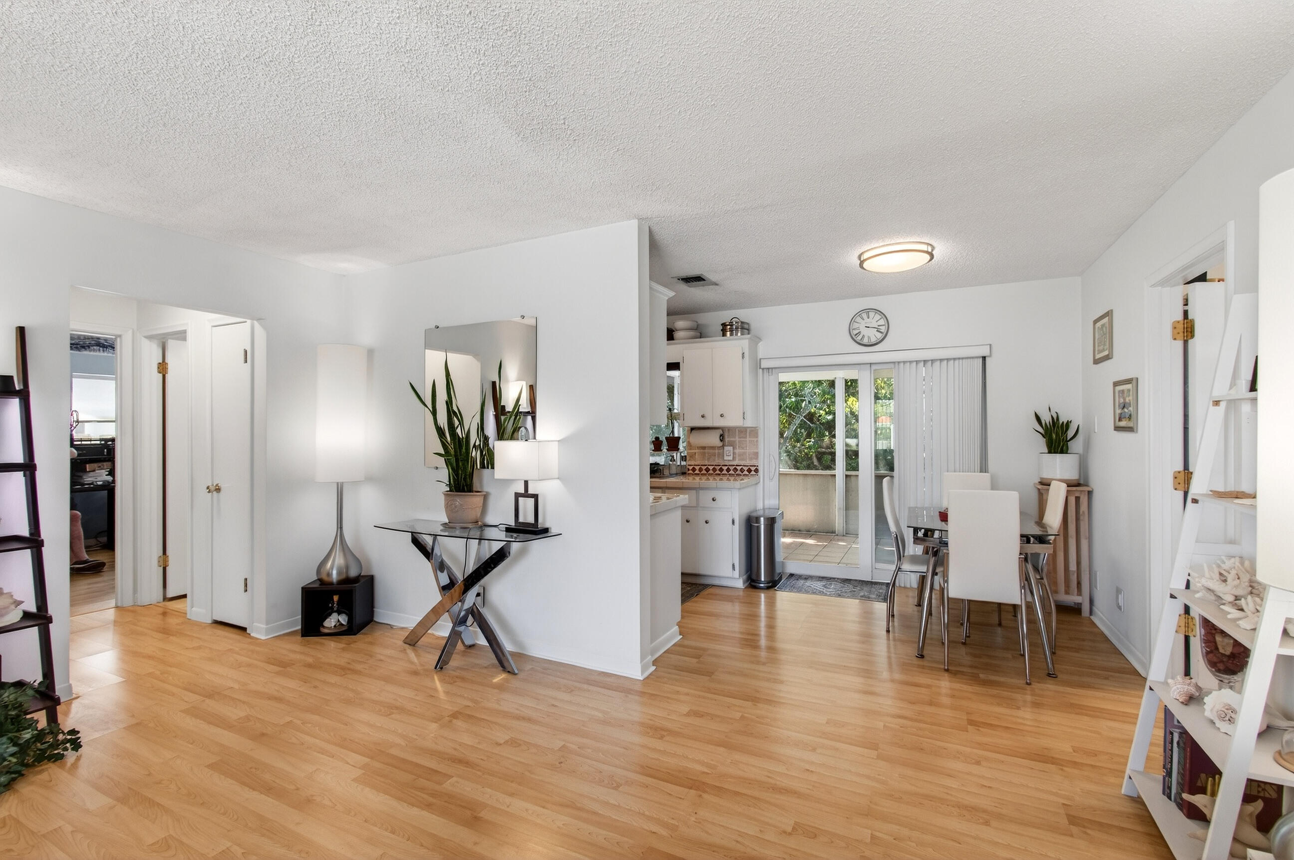 LAUREL HILLS 5TH ADD - Residential