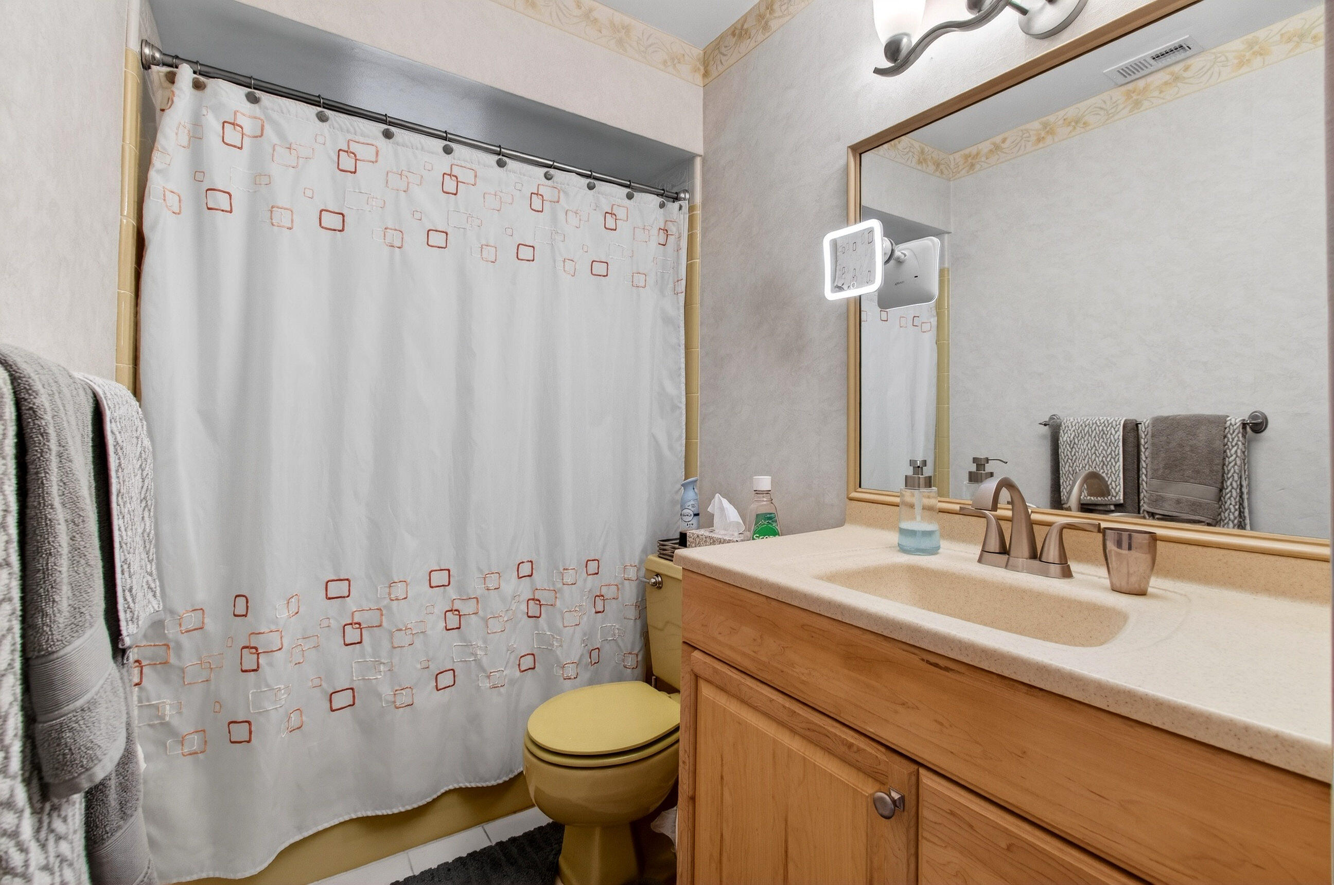 LAUREL HILLS 5TH ADD - Residential