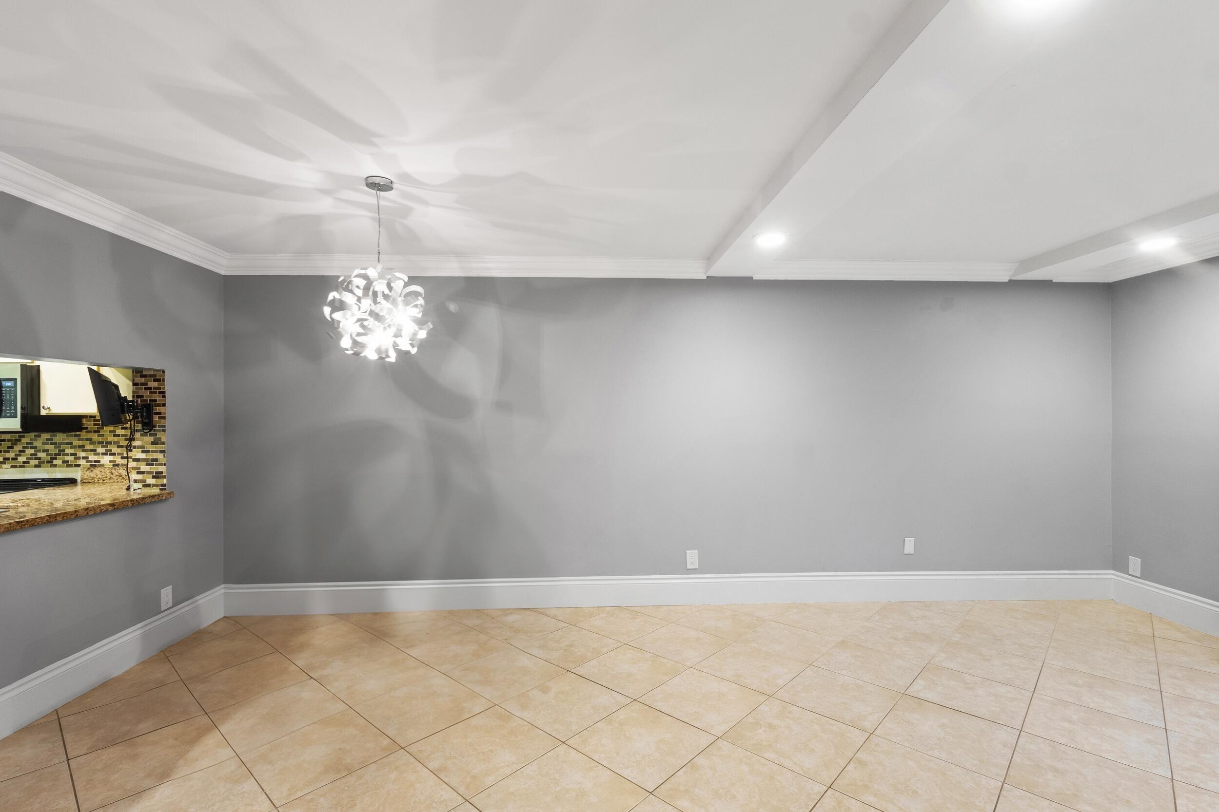 VILLAS AT MEADOW LAKES CONDO - Residential