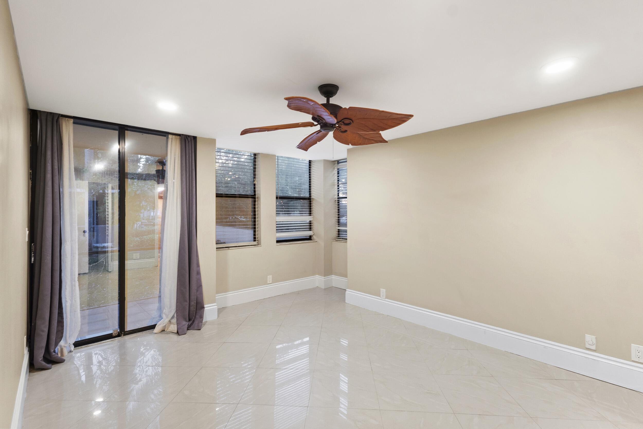 VILLAS AT MEADOW LAKES CONDO - Residential