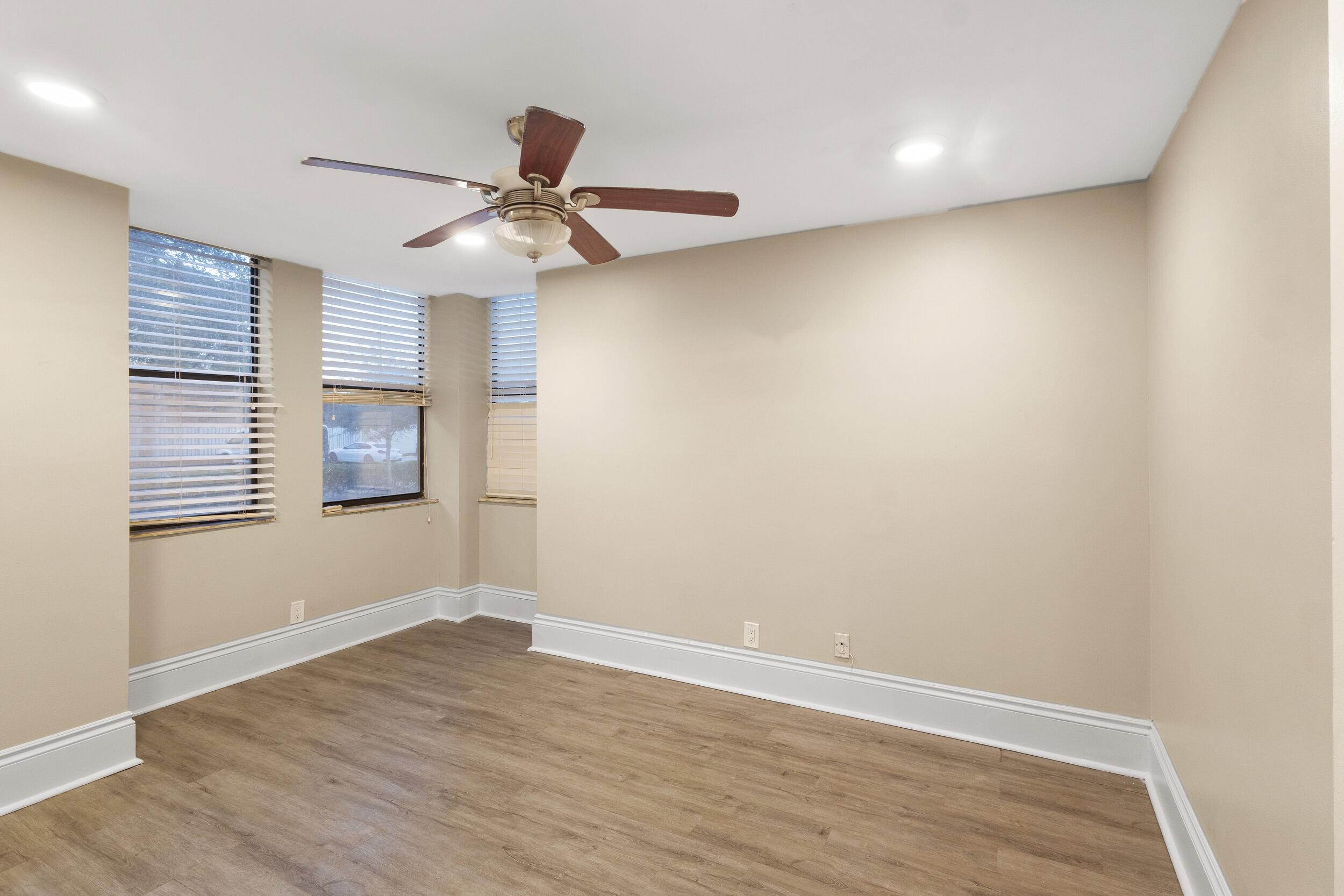 VILLAS AT MEADOW LAKES CONDO - Residential