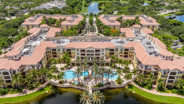 16102 EMERALD ESTATES DR APT 128, WESTON, FL 33331 - Image 1fcbb72a28b8eb19c5b0e48a9a0b0776/2487648095