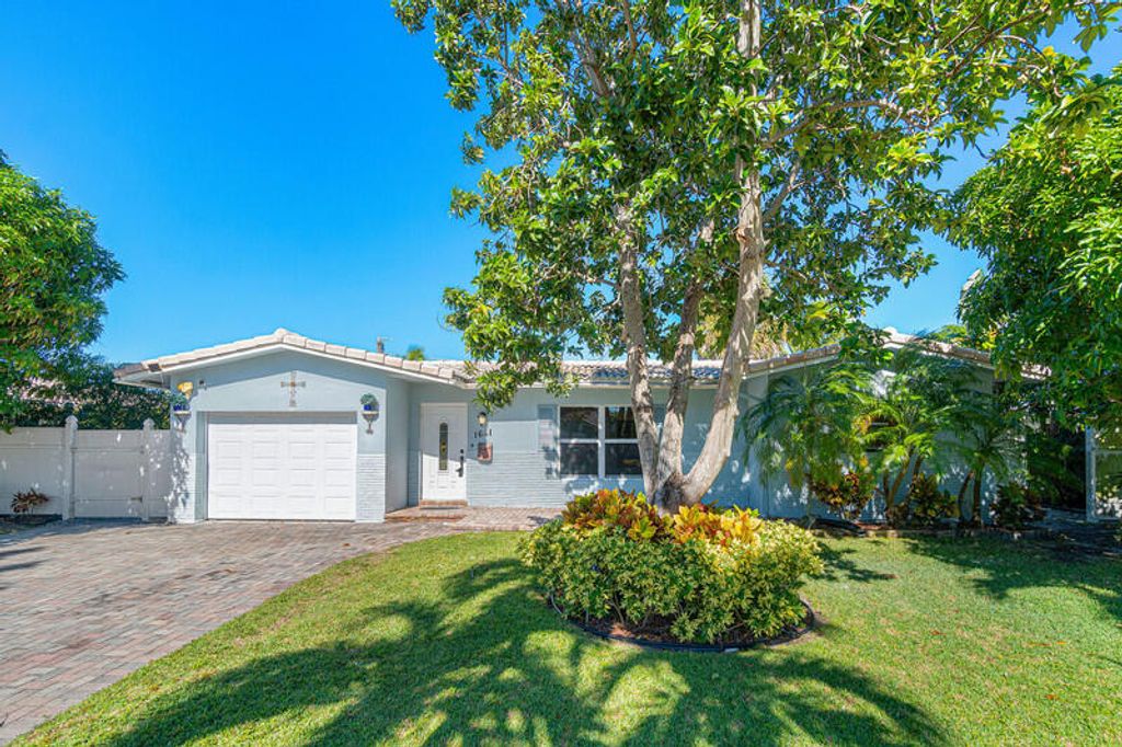 Photo of 1641 NW 9th Street, Boca Raton, FL 33486 (MLS # R11039907)