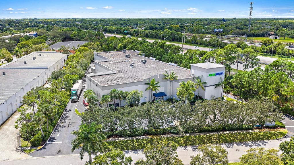 Photo of 3126 Jupiter Park Drive, Jupiter, FL 33458 (MLS # B26005177)