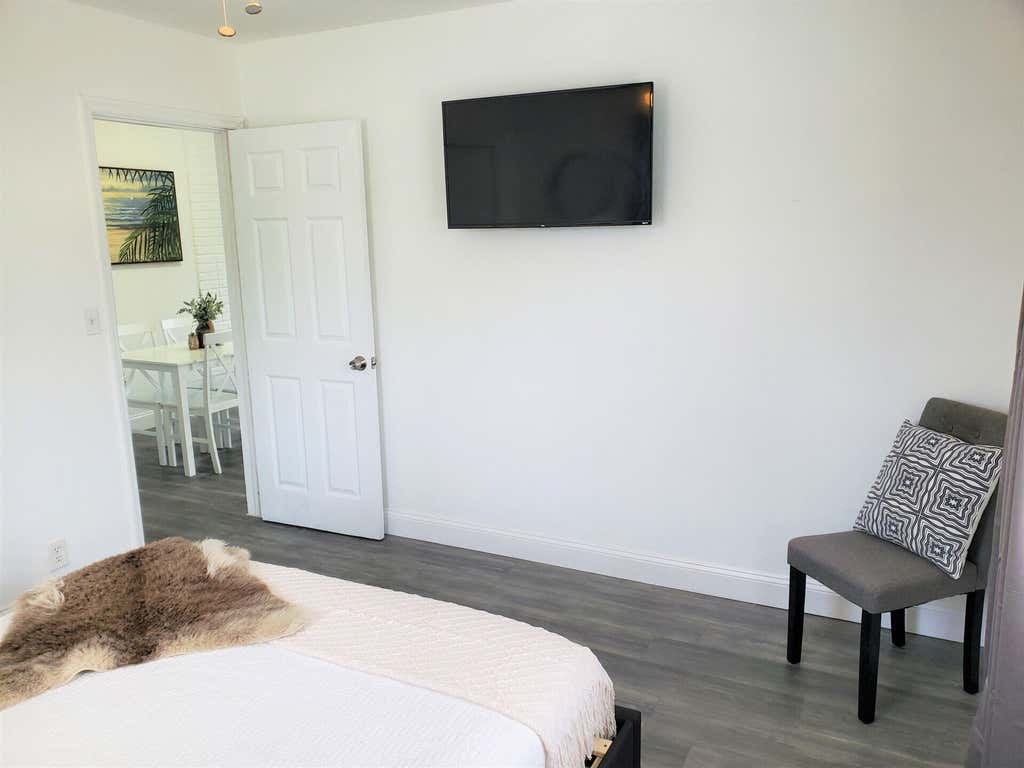 Photo of 413 SE 23RD Street, Fort Lauderdale, FL 33316 (MLS # B26068743)