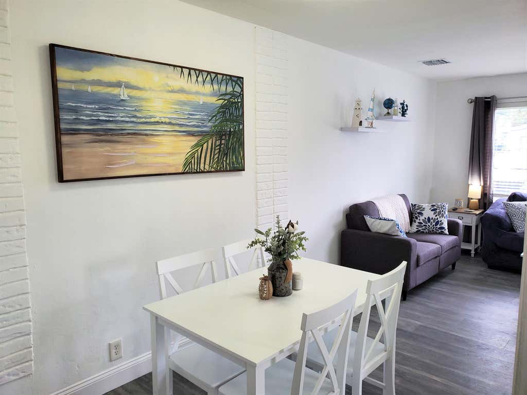 Photo of 413 SE 23RD Street, Fort Lauderdale, FL 33316 (MLS # B26068743)