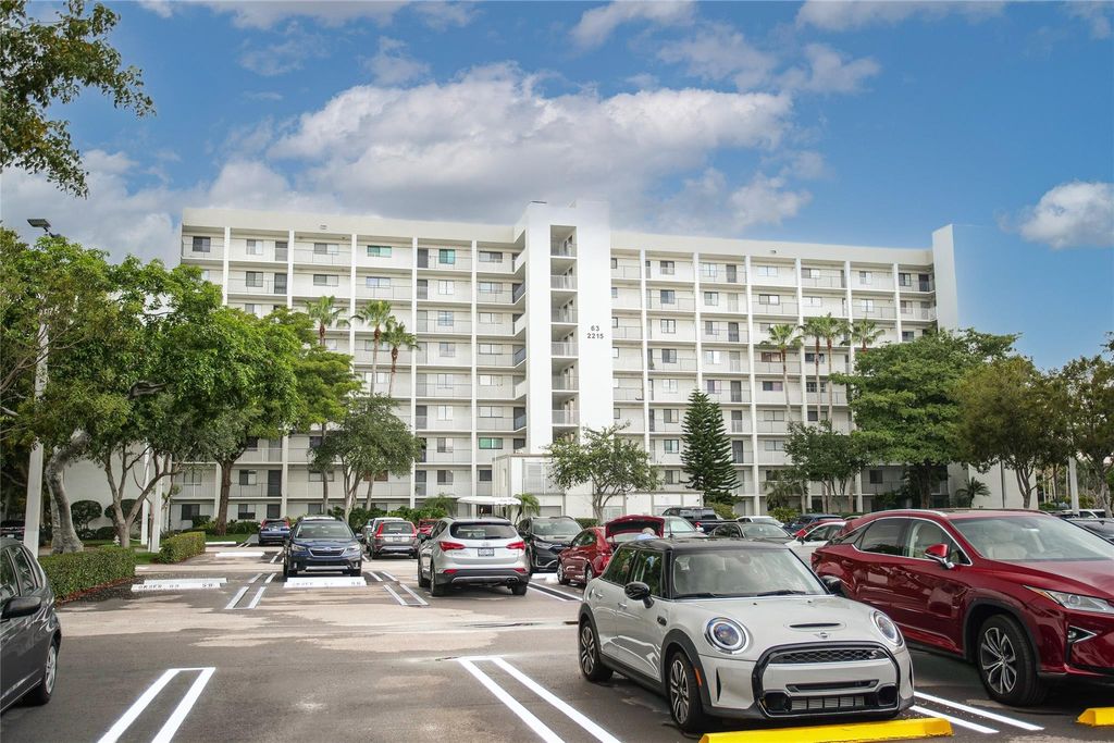 Photo of 2215 Cypress Island Drive, Pompano Beach, FL 33069 (MLS # F10500151)
