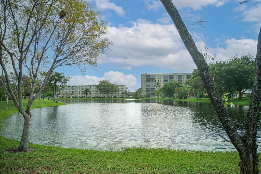 Photo of 2215 Cypress Island Drive, Pompano Beach, FL 33069 (MLS # F10500151)