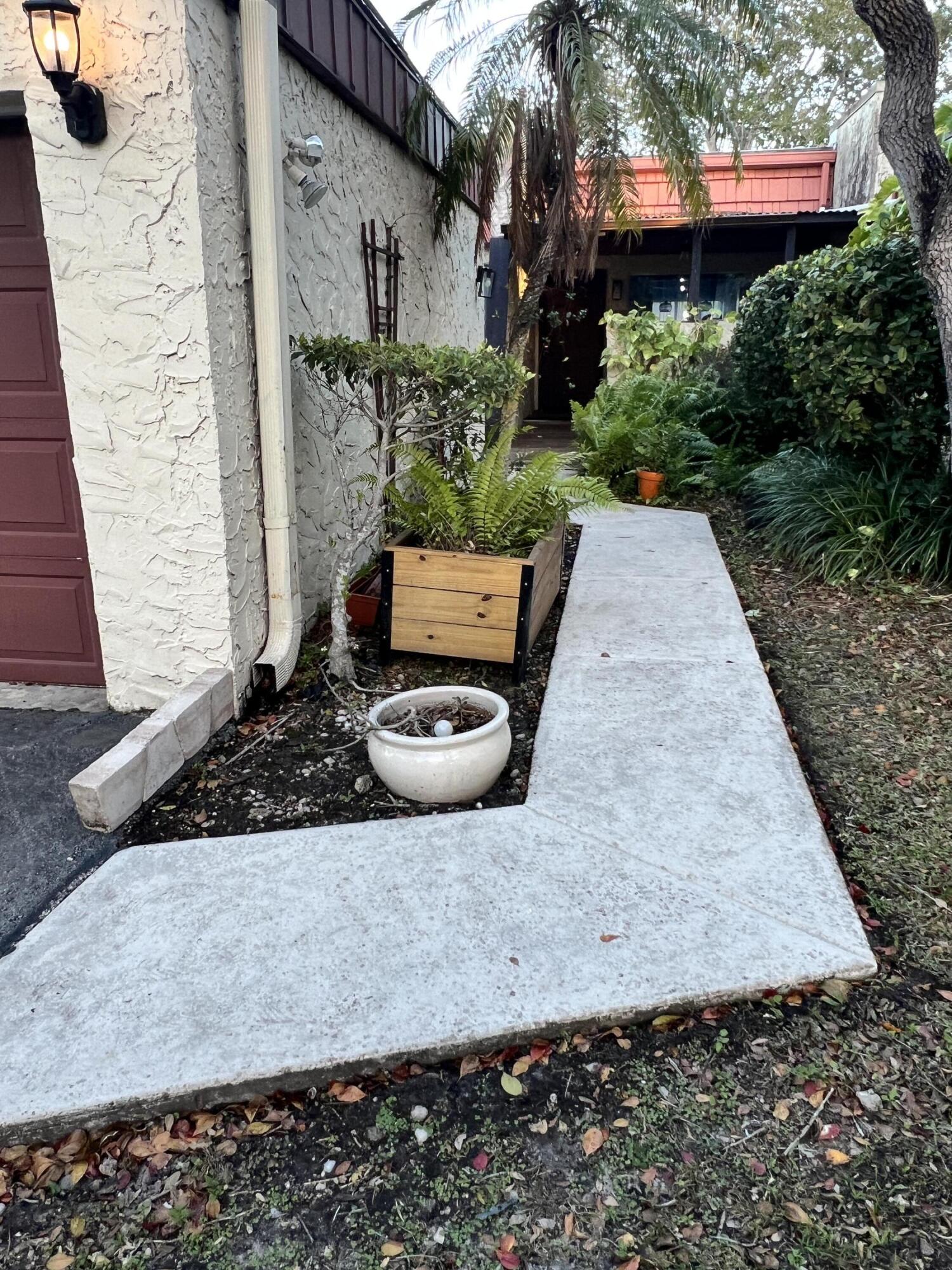 SPYGLASS CONDOMINIUM 1 - Residential