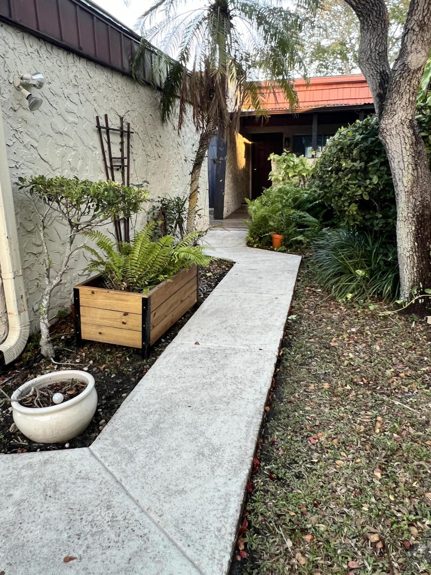 SPYGLASS CONDOMINIUM 1 - Residential