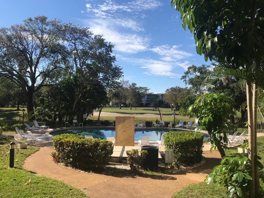 Falls Of Inverrary - Residential