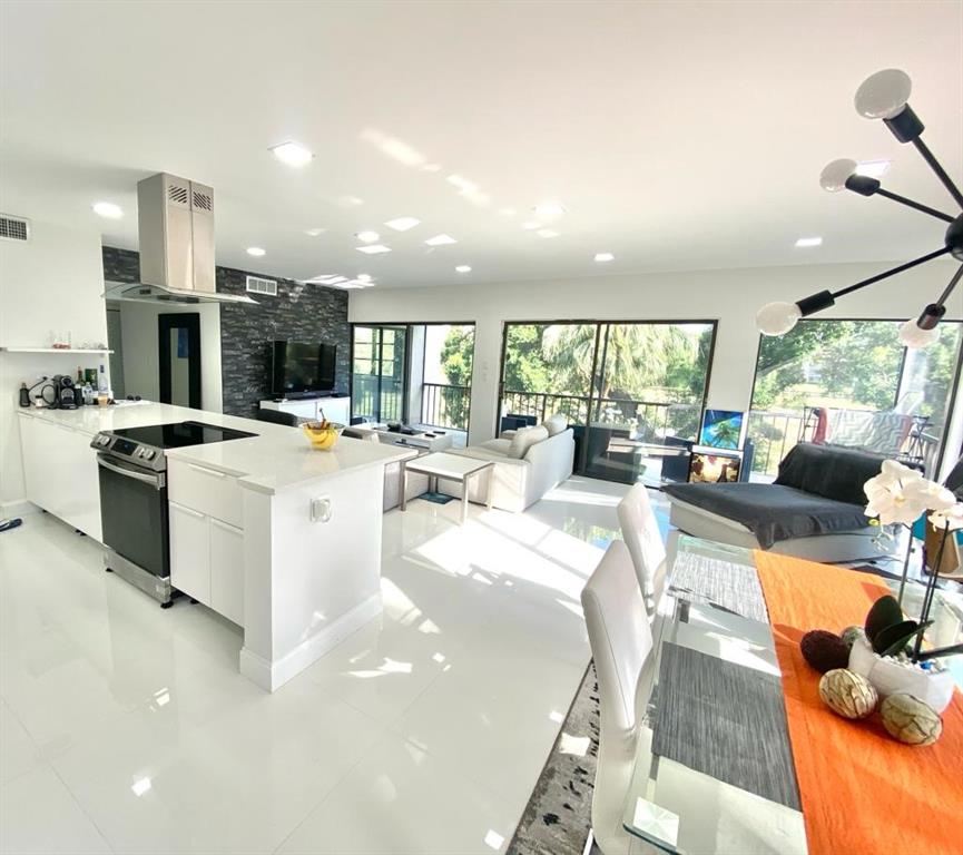 Falls Of Inverrary - Residential