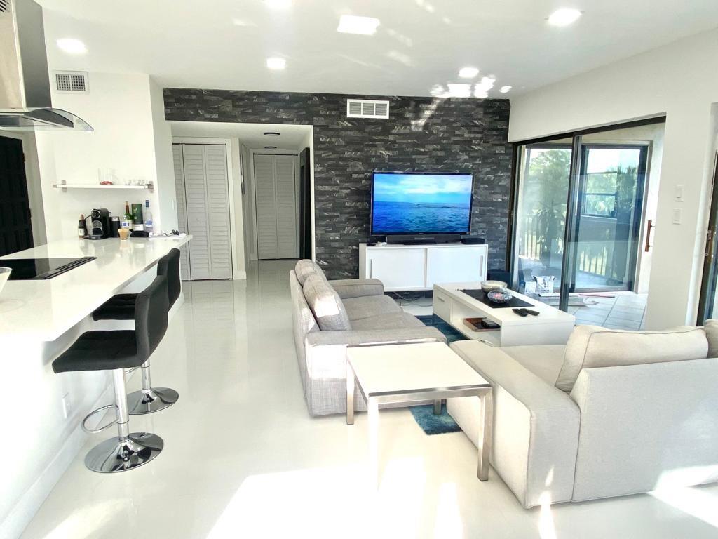 Falls Of Inverrary - Residential