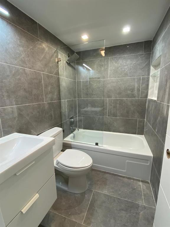 Falls Of Inverrary - Residential