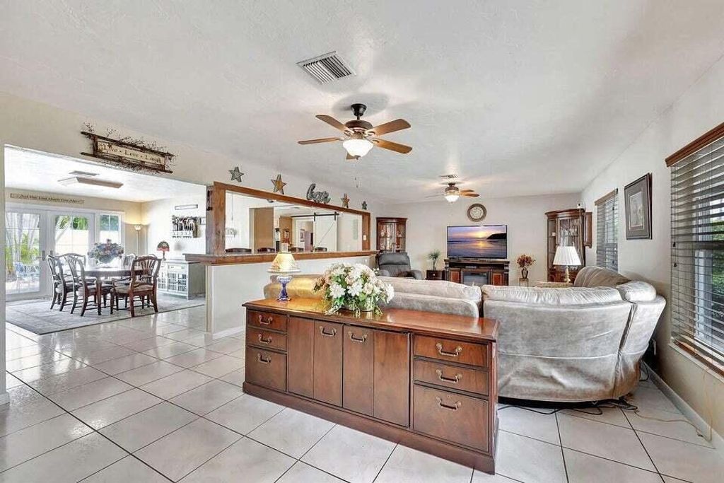 Photo of 7187 Thompson Road, Boynton Beach, FL 33426 (MLS # R11166965)