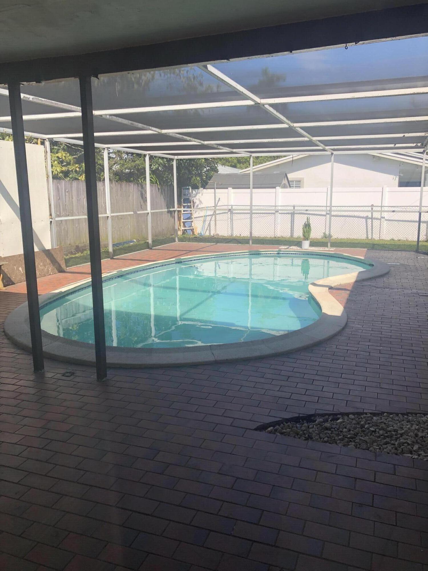 MIRAMAR ISLES SEC 3 - Residential Lease