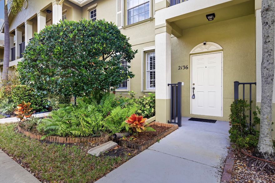 This Lovely townhome features one of the areas lowest inclusive HOA's... *covering Lawn Care, Cable, Internet, Pest Control, Club-house, Pool, and eExterior Maintenance!* It boasts two spacious Master En Suites, & a Laundry Nook upstairs. The main level offers a large tiled living area, half bath, a bright, spacious kitchen with abundant cabinetry, pantry, a cozy breakfast nook, & even a One Car Garage. Appliances, the A/C, & Water Heater are all 5 years or under... providing peace of mind for years to come. Additional upgrades include beautiful custom plantation shutters throughout the unit.
Enjoy resort-style living with community walking trails, pool, and playground, all just minutes from beautiful beaches, shopping, dining, the mall, hospital, and top-rated schools. An amazing value!