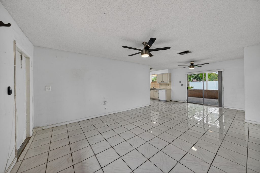 Photo of 8104 NW 94th Avenue, Tamarac, FL 33321 (MLS # B26011413)