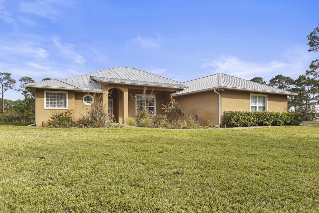Photo of 5224 Southwind Trail, Fort Pierce, FL 34951 (MLS # R11161833)