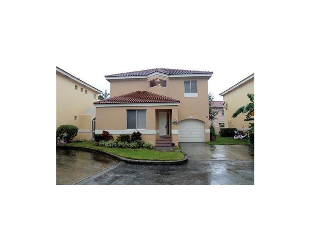 Photo of 11379 Lakeview Drive #70-U, Coral Springs, FL 33071 (MLS # F10471254)