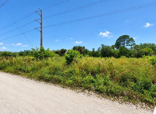 9655 24TH ST, VERO BEACH, FL 32966 - Image 1fe191a20fc417e54f08d2980bdbab8a/2141560489