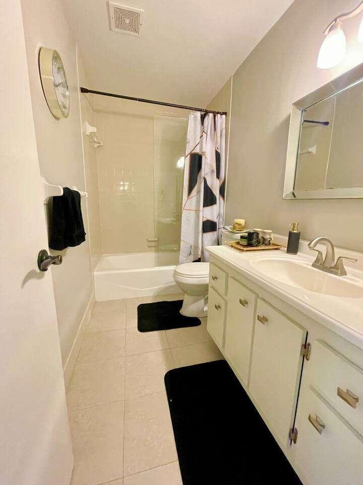 Palm-Aire Village Sec 3 - Residential Lease