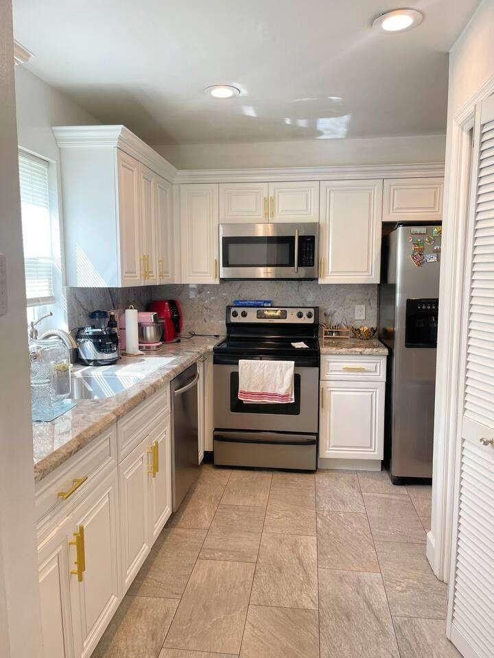 Palm-Aire Village Sec 3 - Residential Lease