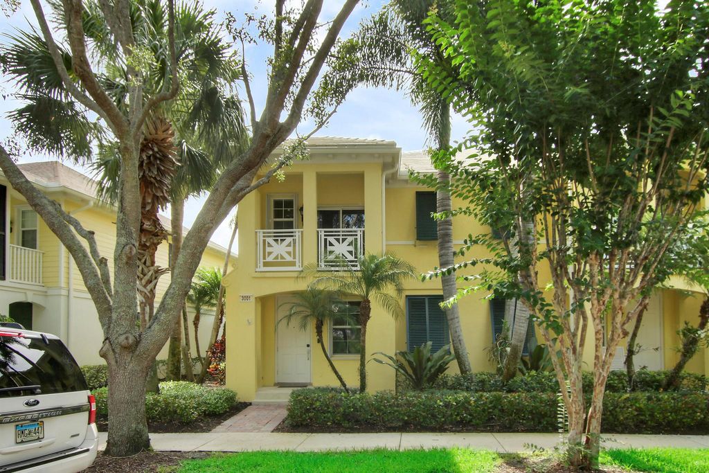 Photo of 3001 E Community Drive, Jupiter, FL 33458 (MLS # R10893470)