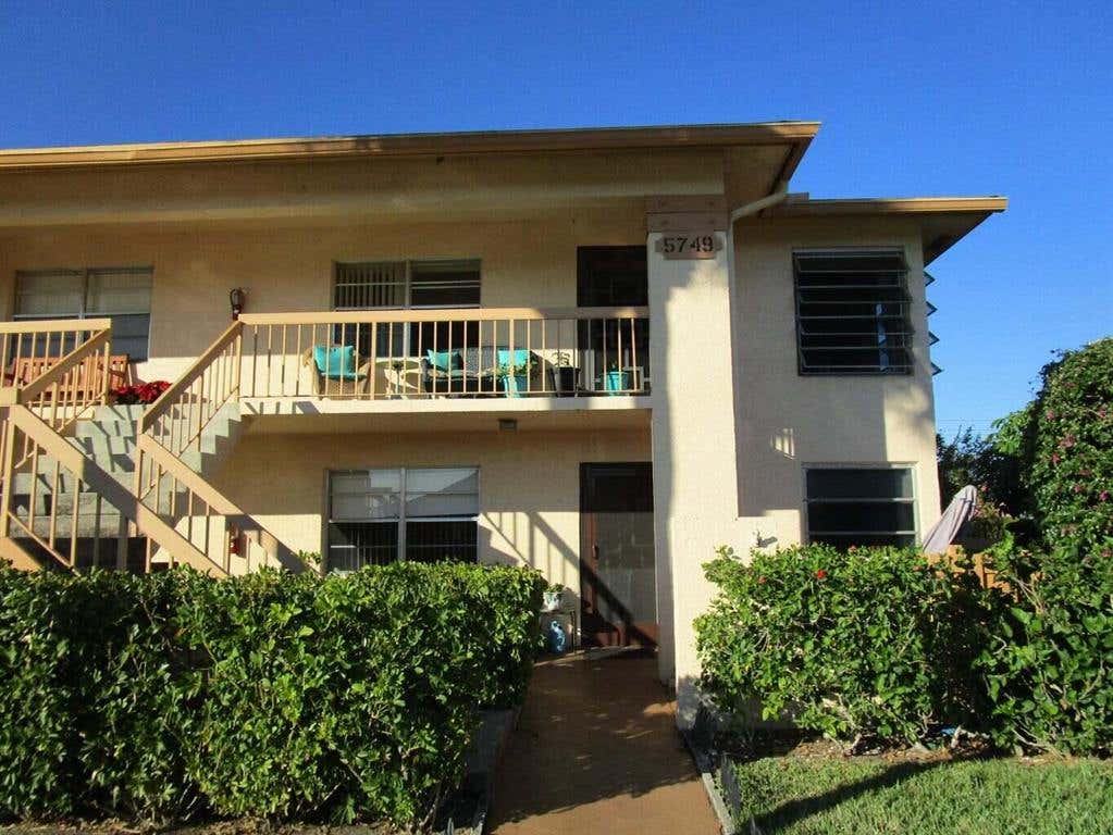 Photo of 5749 Phoenix Palm Court #C, Delray Beach, FL 33484 (MLS # R10889995)