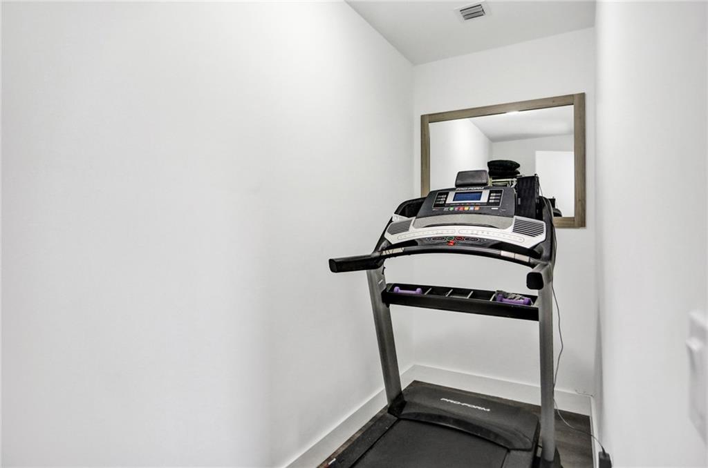 Tarpon River - Residential