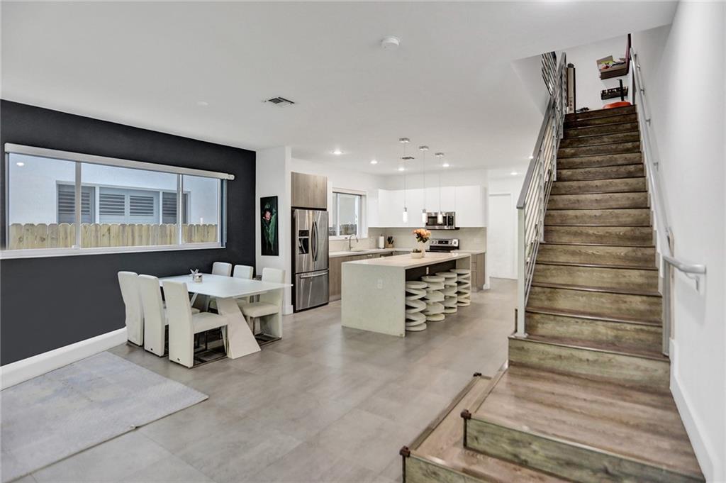 Tarpon River - Residential